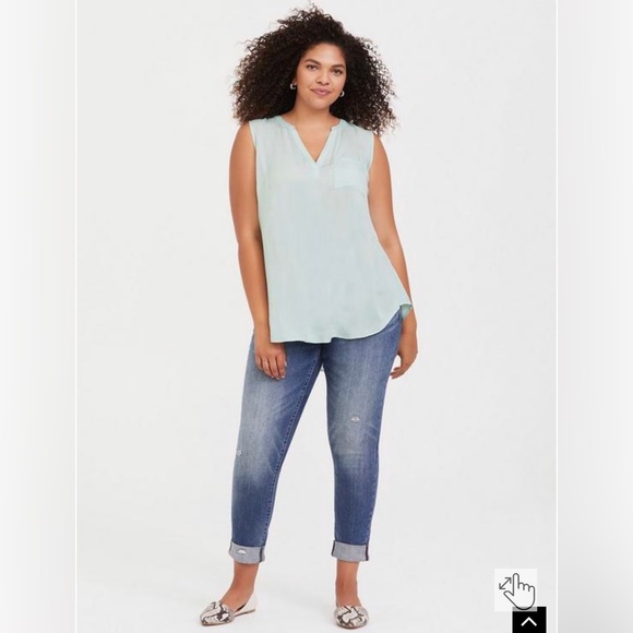 Twill Button Back Tank - Picture 2 of 6